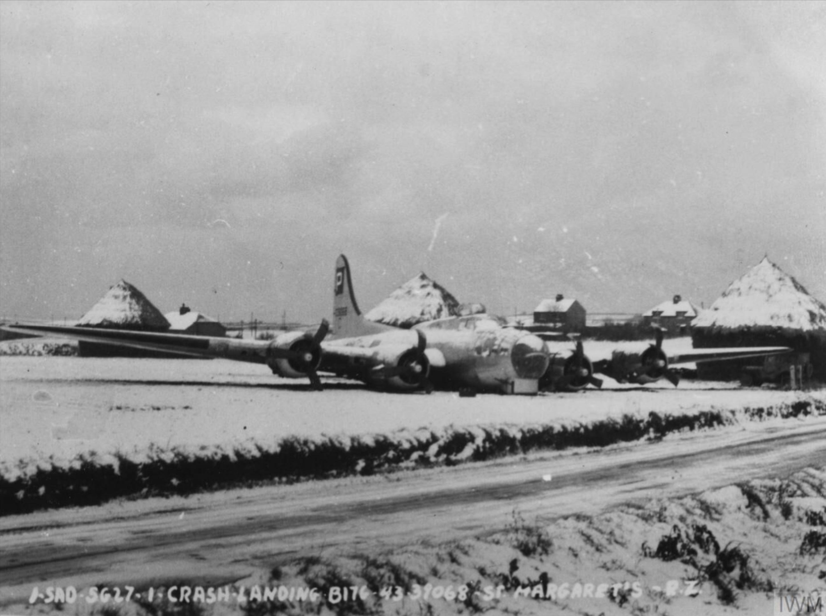 43-39068 B-17G Fortress 8AF 487BG838BS 2GC belly landing at St Margaret's 8th Jan 1945 FRE8525