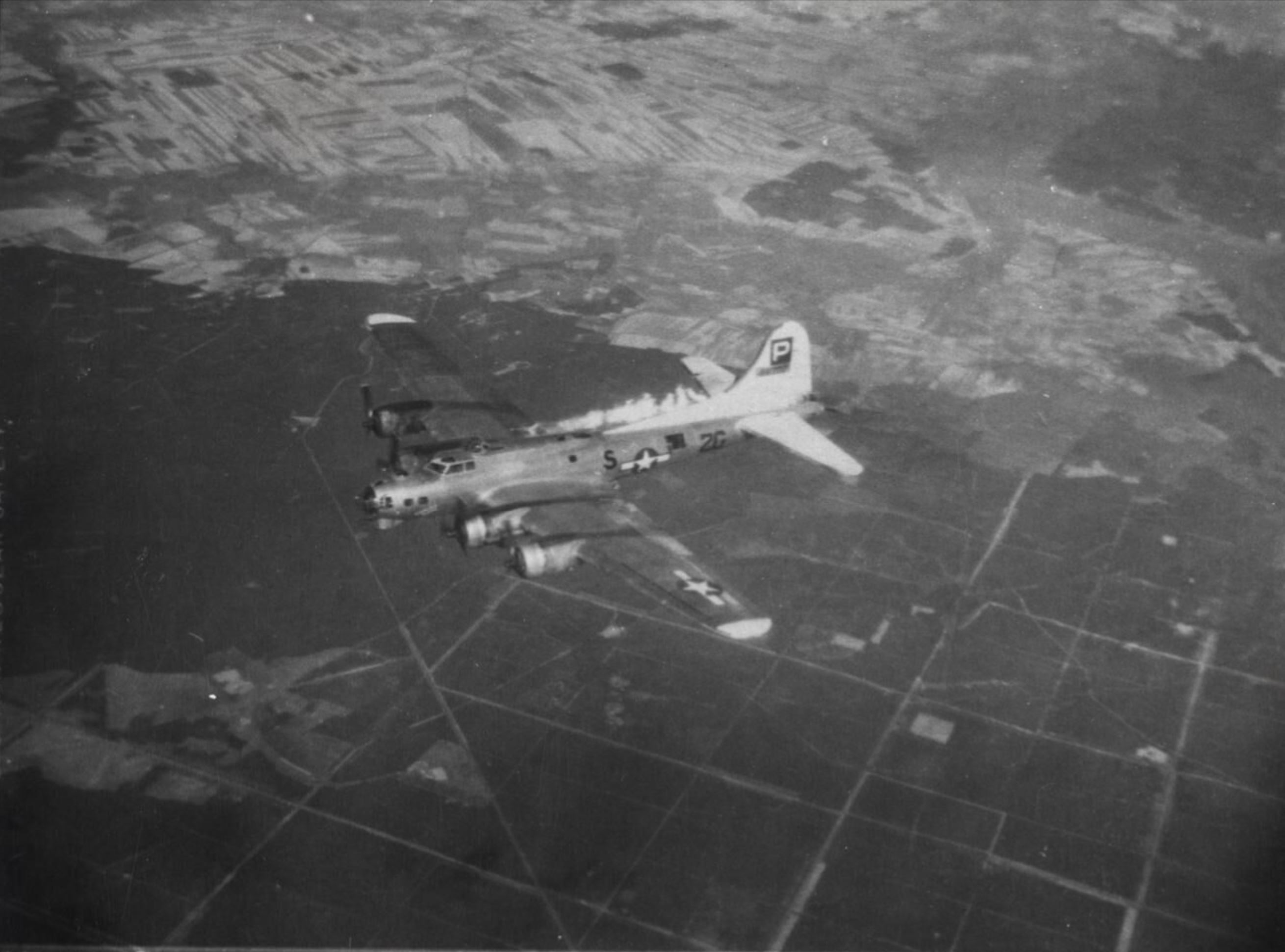 Boeing B-17G Fortress 8AF 487BG836BS 2GS in flight with an engine burning 10th April 1945 FRE14220