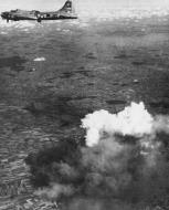 Asisbiz 43 37969 B-17G Fortress 8AF 487BG838BS 2CN Beverly Jean over Nurnberg Germany 18th Sep 1944 01