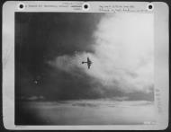 Asisbiz Boeing B-17 Fortress 8AF 487BG spins out of control after a flak hit 2nd Nov 1944 342 FH 000948