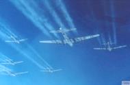 Asisbiz Boeing B-17G Fortresses 8AF 490BG flying high in tight formation head for their next target FRE6808