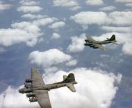 Asisbiz 41 24497 B-17F Fortress 91BG322BS LGP later lost over Stuttgart on 6th Sep 1943 01