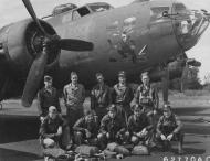 Asisbiz 42 3043 B 17F Fortress 8AF 91BG401BG LLB Hitler's Gremlin 1Lt Eugene M Lockhart crew England 15th Aug 1943 01