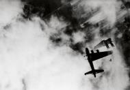 Asisbiz 42 31333 B 17G Fortress 8AF 91BG322BS LGW Wee Willie disintegrates after a direct flak hit 10th Apr 1945 02