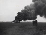 Asisbiz 42 31513 B 17G Fortress 8AF 91BG323BS ORS caught fire during a training flight 24th Feb 1944 FRE14210