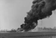 Asisbiz 42 31513 B 17G Fortress 8AF 91BG323BS ORS caught fire during a training flight 24th Feb 1944 FRE3617