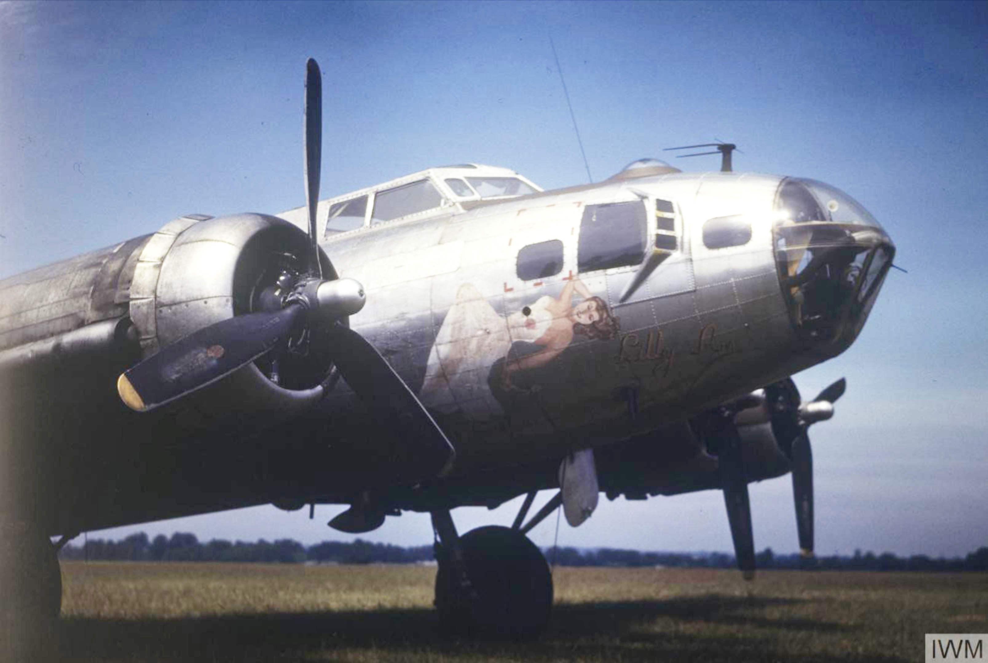 43-38782 B-17G Fortress 1st Combat Crew Replacement BVN Centre Lilly Ann formerly 92BG at Bovingdon FRE7602