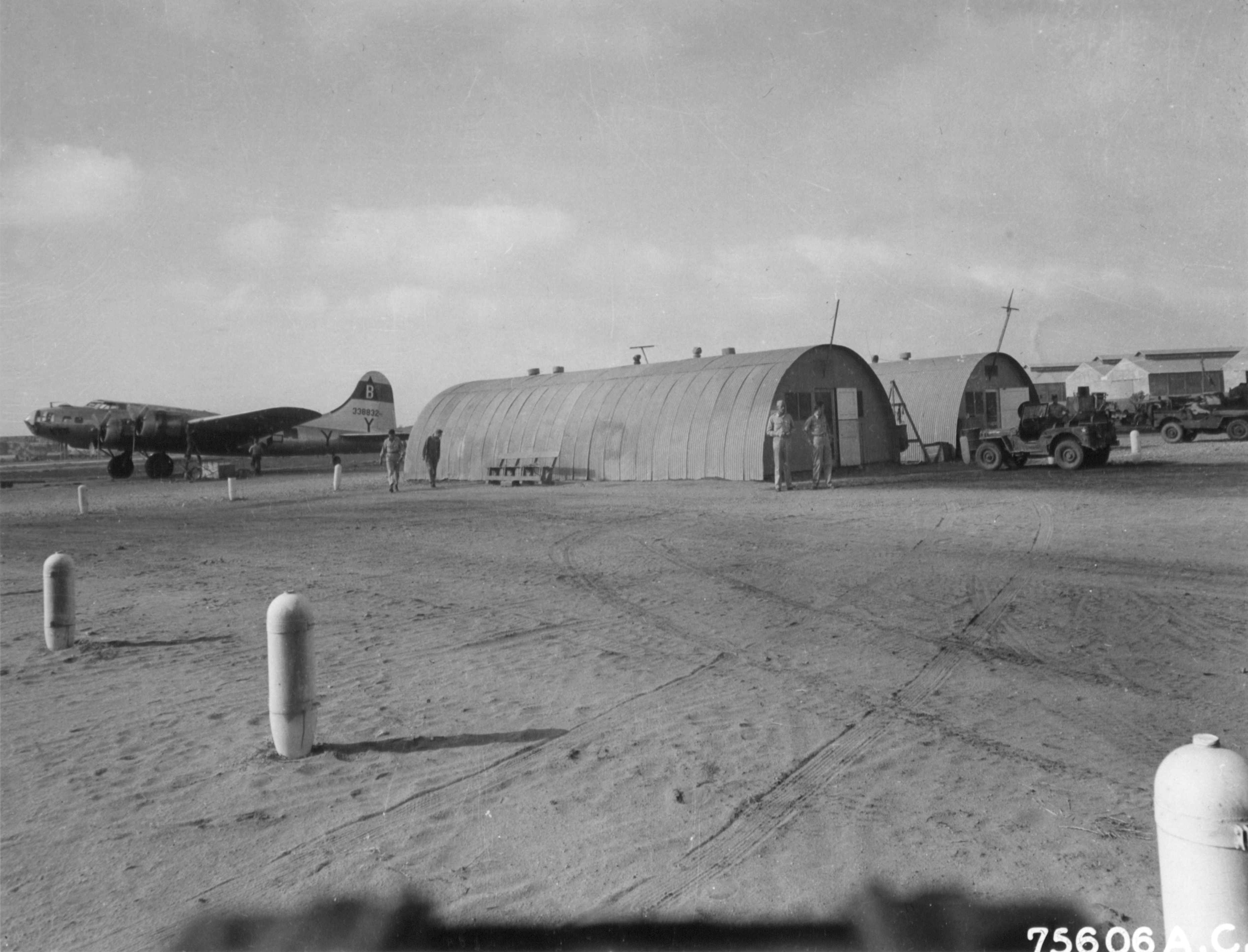 43-38832 B-17G Fortress 8AF 92BG327BS UXY Irene used secret missions at France 10th Aug 1945 NA1030
