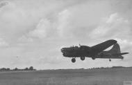 Asisbiz 41 9026 B 17E Fortress 8AF 92BG327BS UX Baby Doll taking off Bovingdon 1942 FRE3710