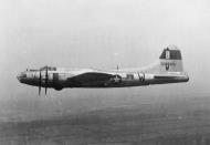 Asisbiz 43 38517 B 17G Fortress 8AF 92BG327BS UXW used to ferry troops to the Pacific 1945 01