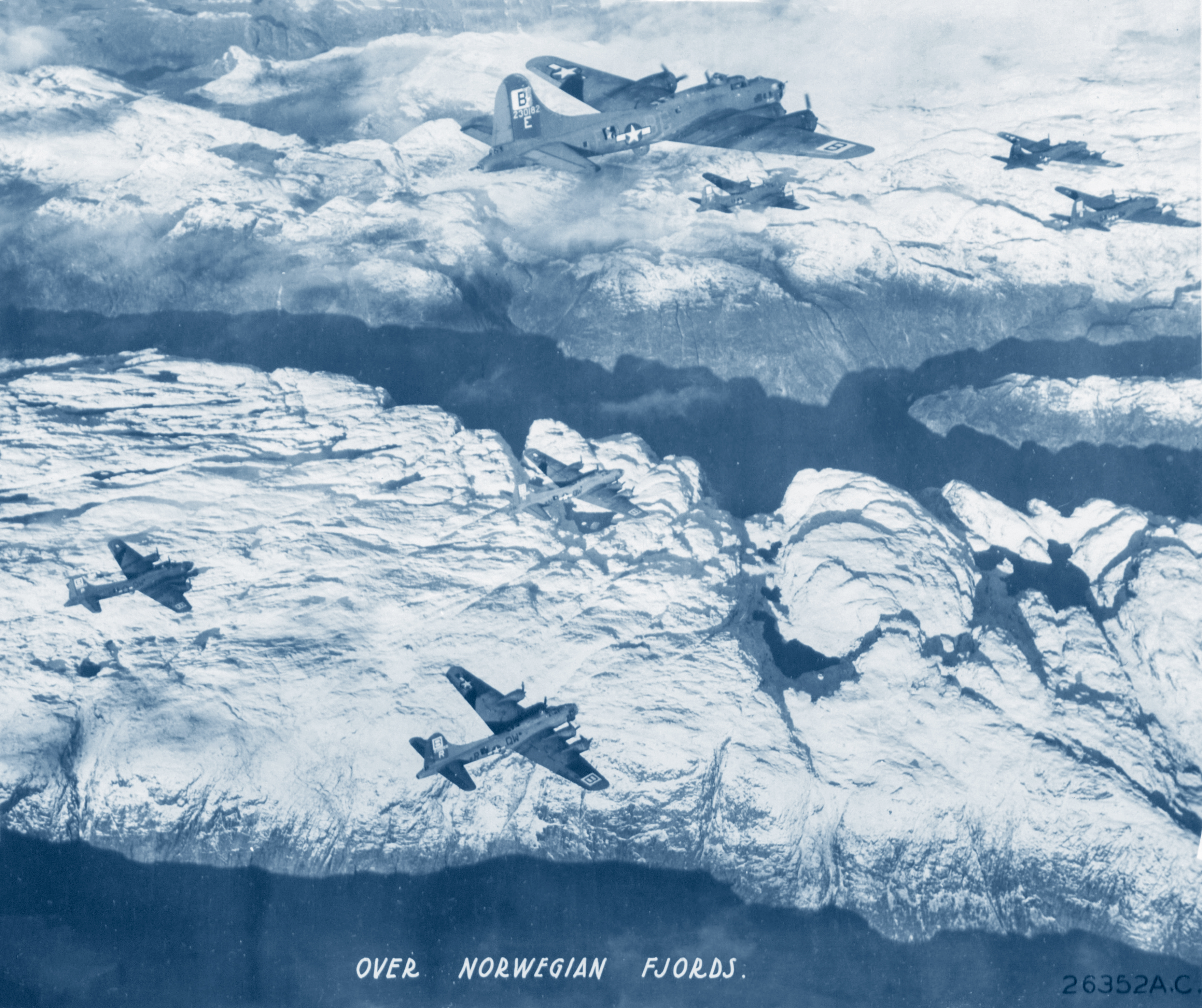 42-30322 B-17F Fortress 8AF 95BG412BS QWP Liberty Belle aka Patches over Norway 16th Nov 1943 NA499