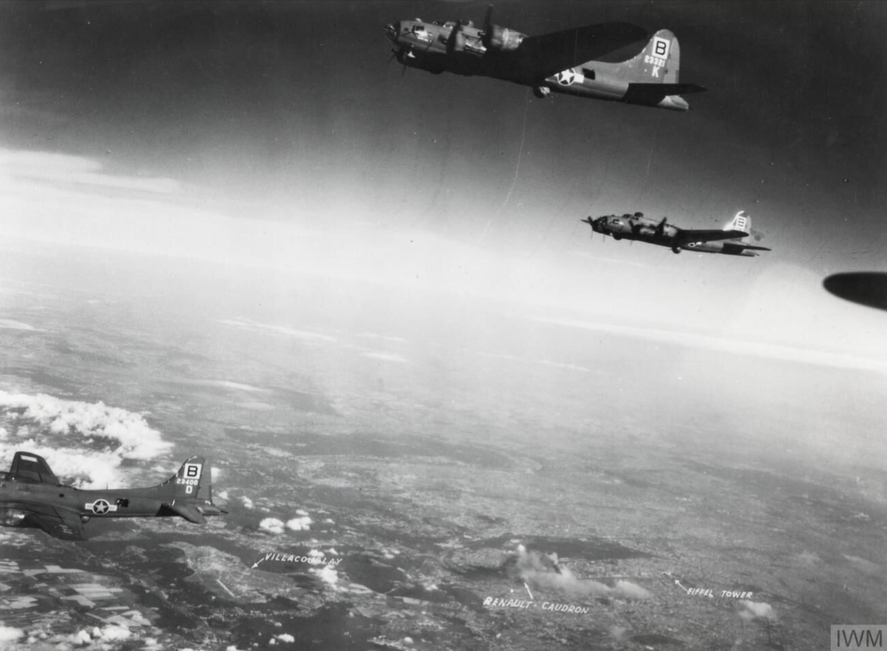 42-3400 B-17F Fortress 8AF 95BG336BS ETD San Antonio Rose with ETK Kathy Jane II 3rd Sep 1943 FRE14212