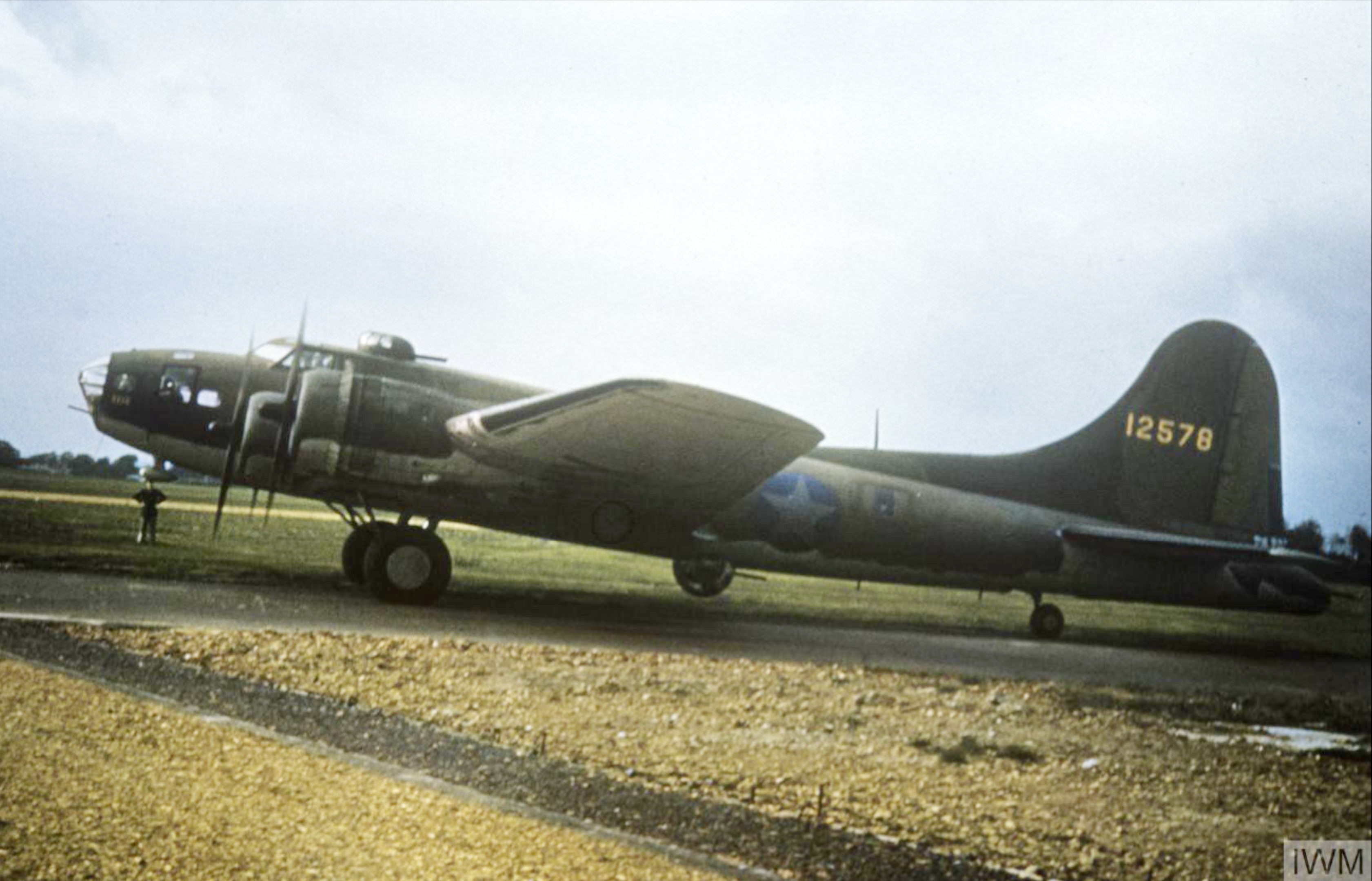 41-2578 B-17E Fortress 8AF 96BG339BS QJ Butcher Shop at Bovingdon 1943 FRE5775