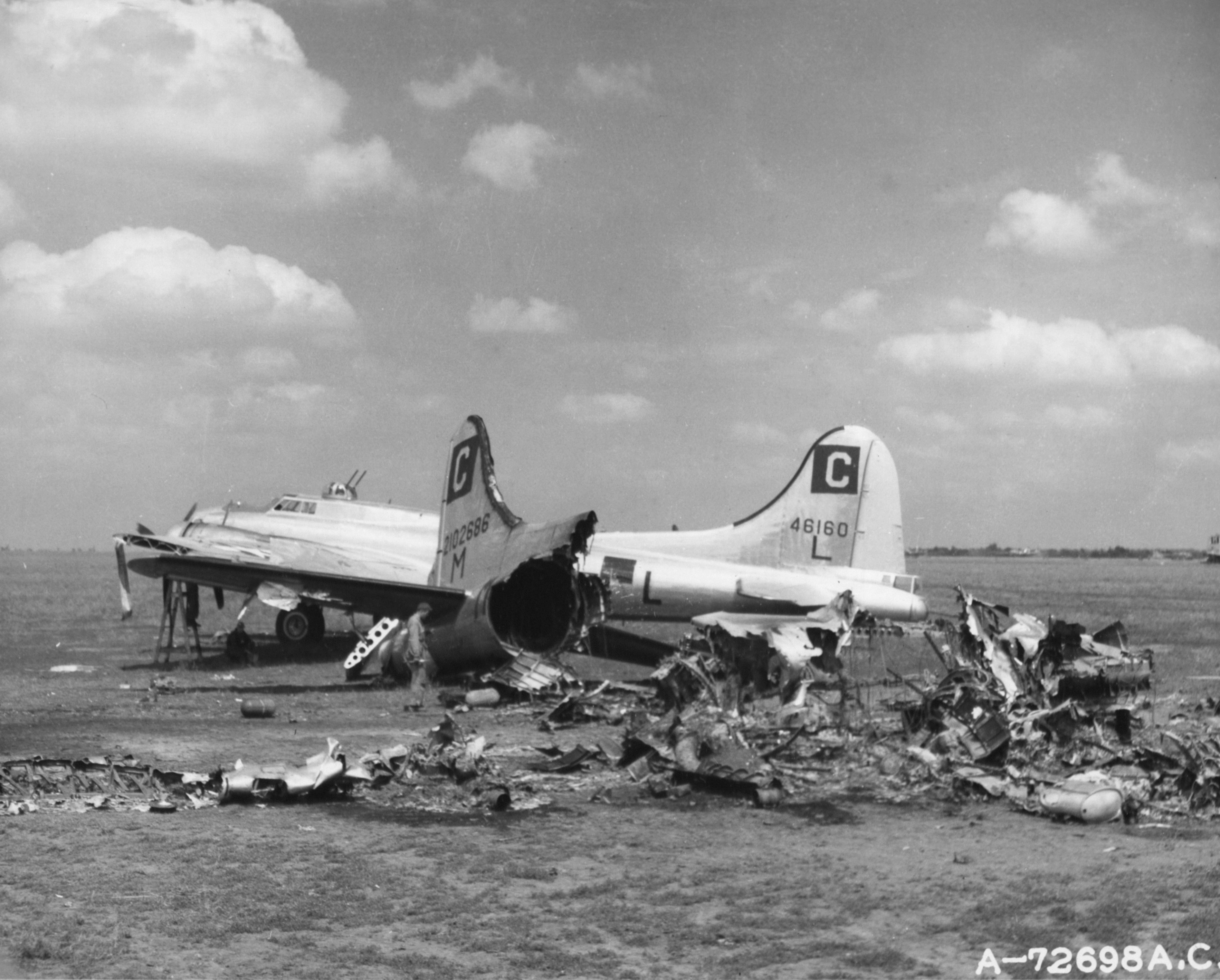 42-102686 B-17G Fortress 8AF 96BG339BS QJM destroyed on ground Operation Frantic at Poltava 21st Jun 1944 NA414