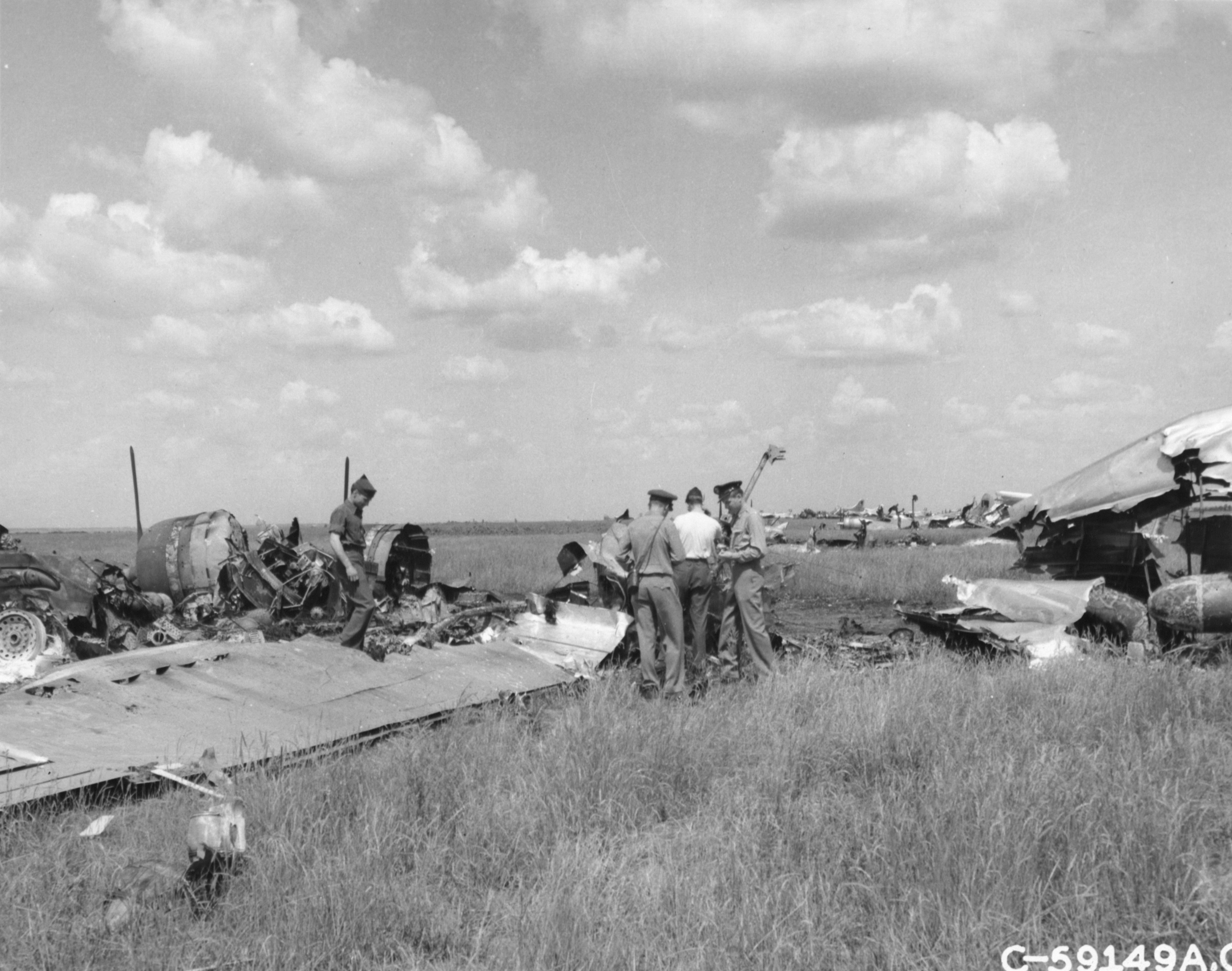 42-102xxx B-17G Fortress 8AF 96BG destroyed on ground Operation Frantic at Poltava 21st Jun 1944 NA398