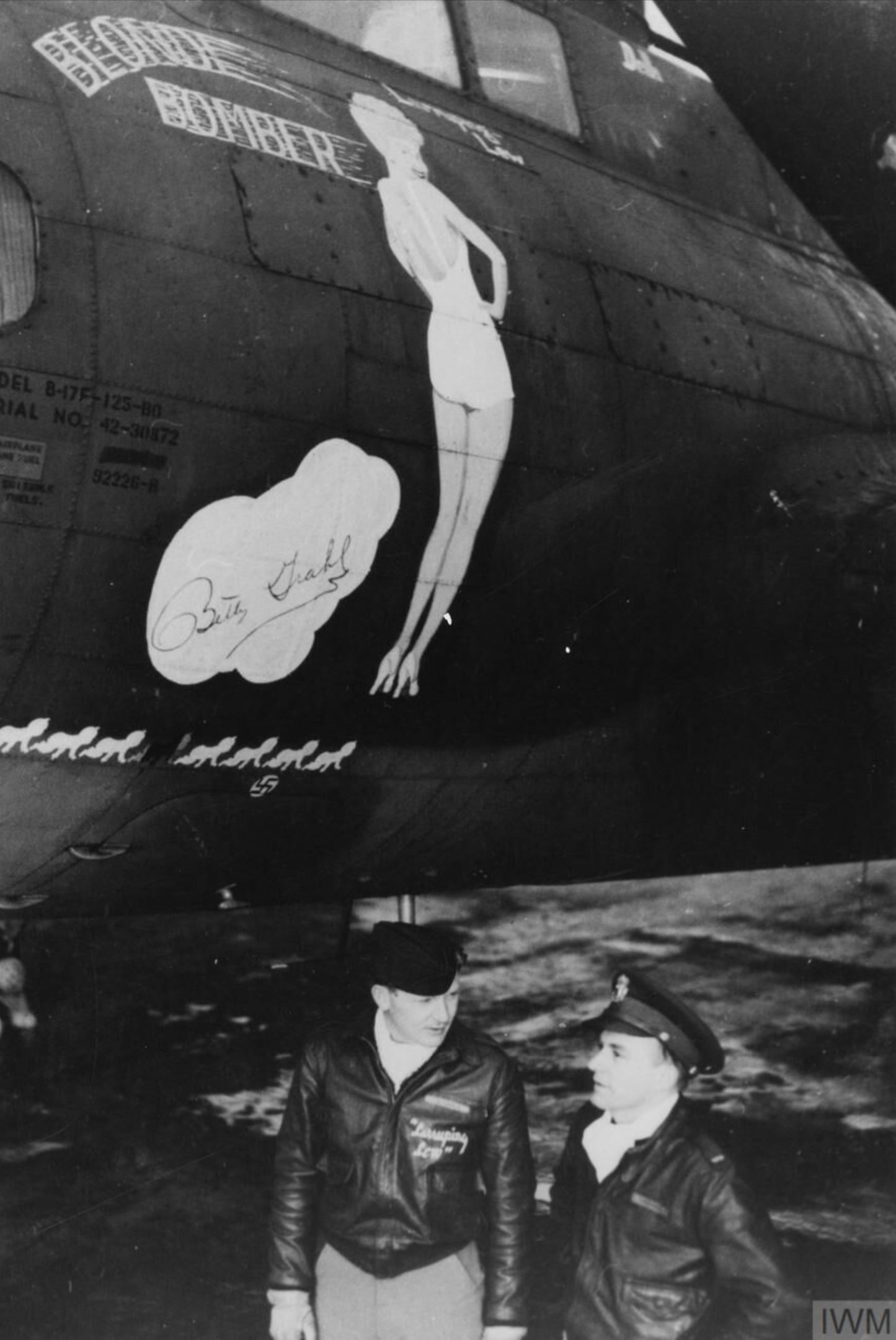 42-30872 B-17F Fortress 8AF 96BG337BS AW Blonde Bomber nose art FRE3995