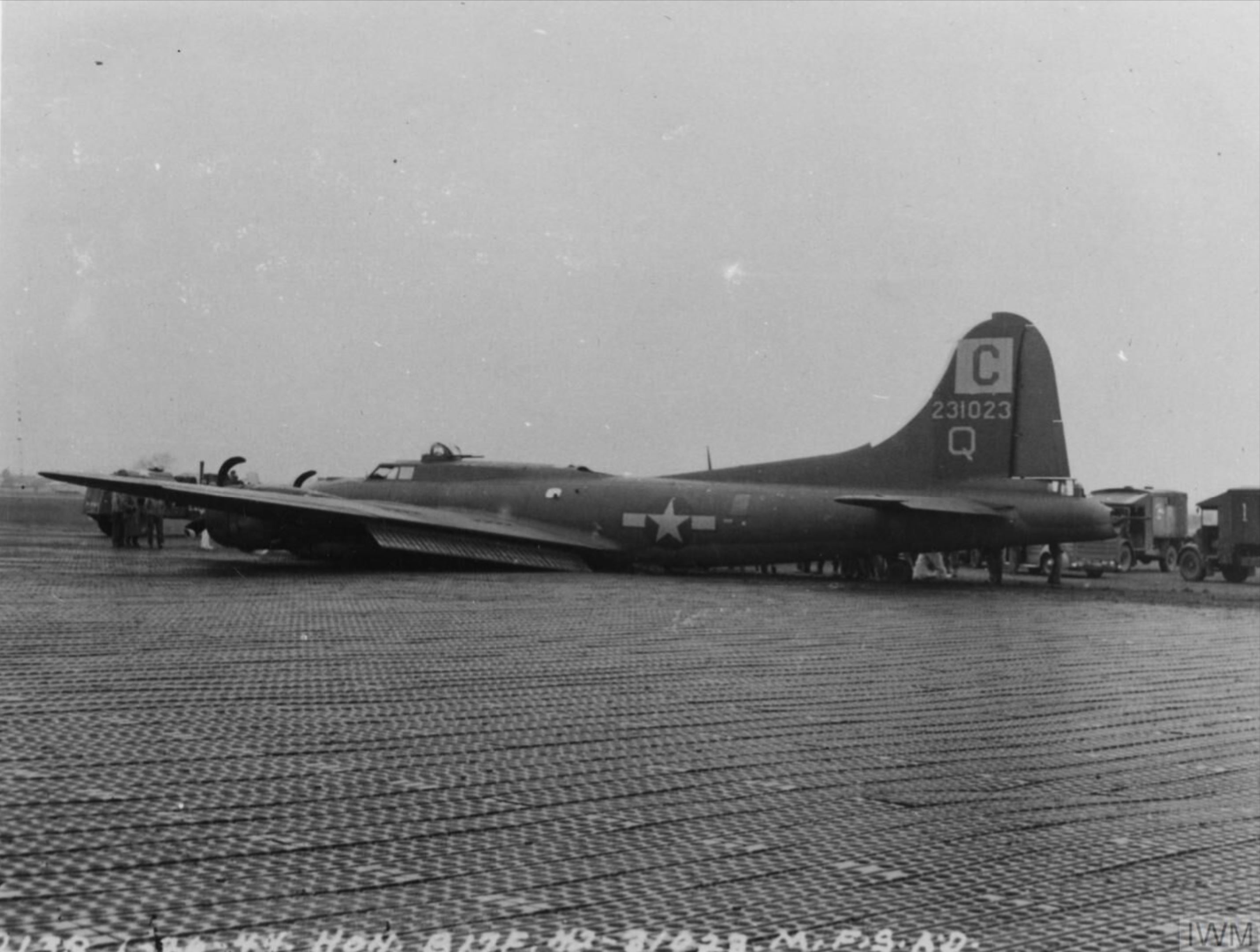 42-31023 B-17F Fortress 8AF 96BG339BS QJQ Skyball belly landed 29th Jan 1944 FRE3958