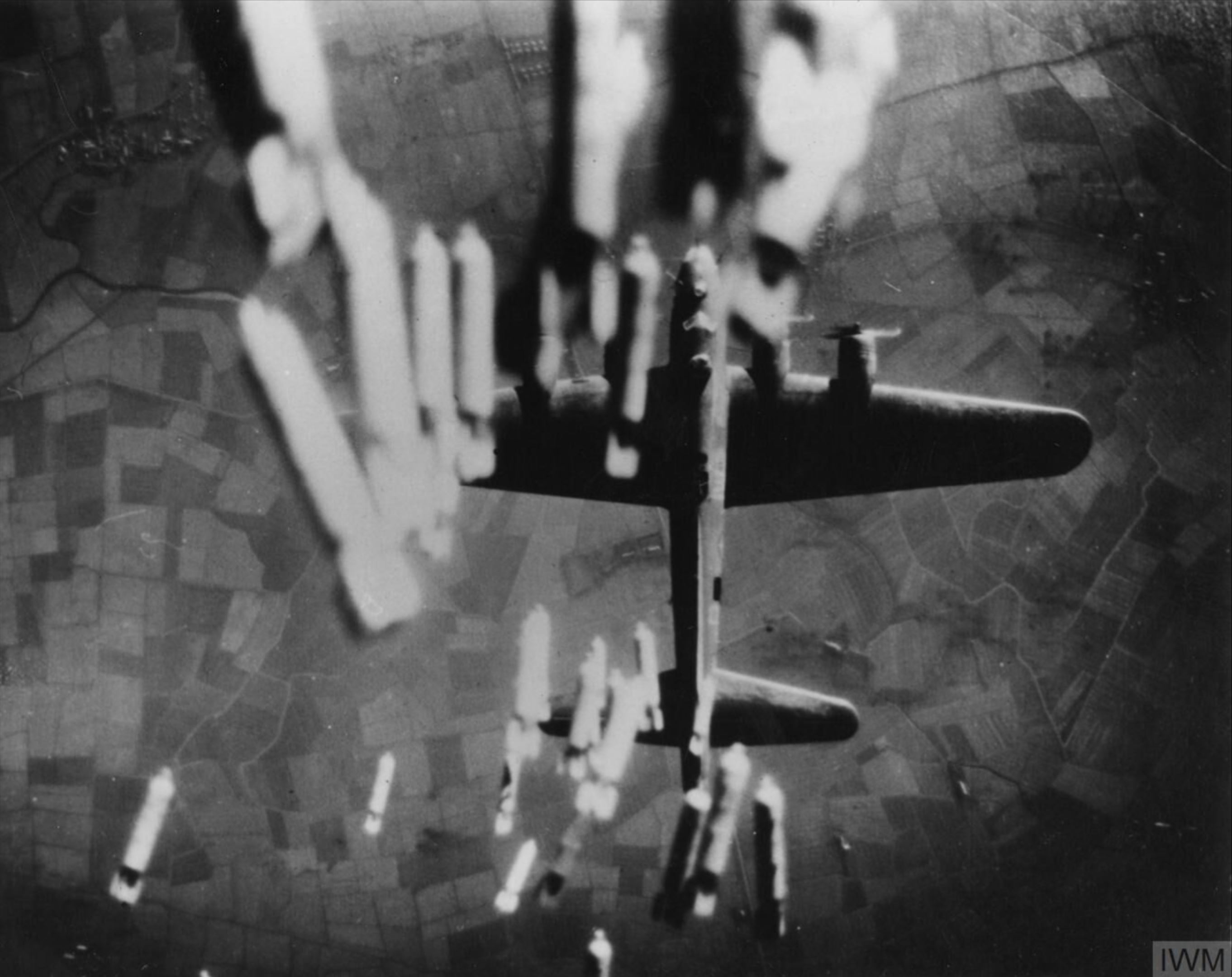 42-6099 B-17F Fortress 8AF 96BG339BS QJR Ruth L aka Winnie C hit by falling bombs over Oranienburg 22nd Mar 1944 01
