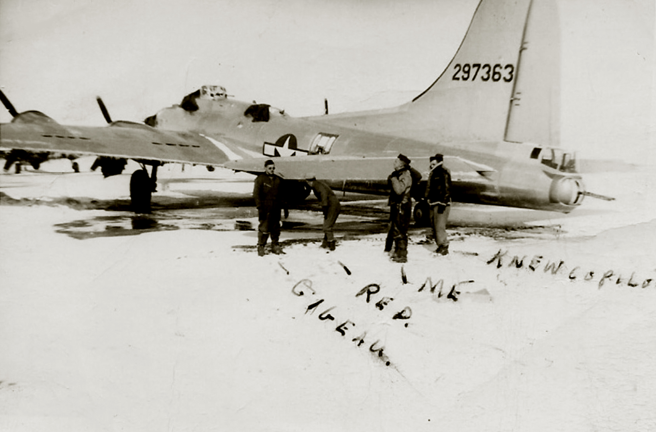 42-97363 B-17G Fortress 8AF 96BG337BS AWN at Snetterton 01