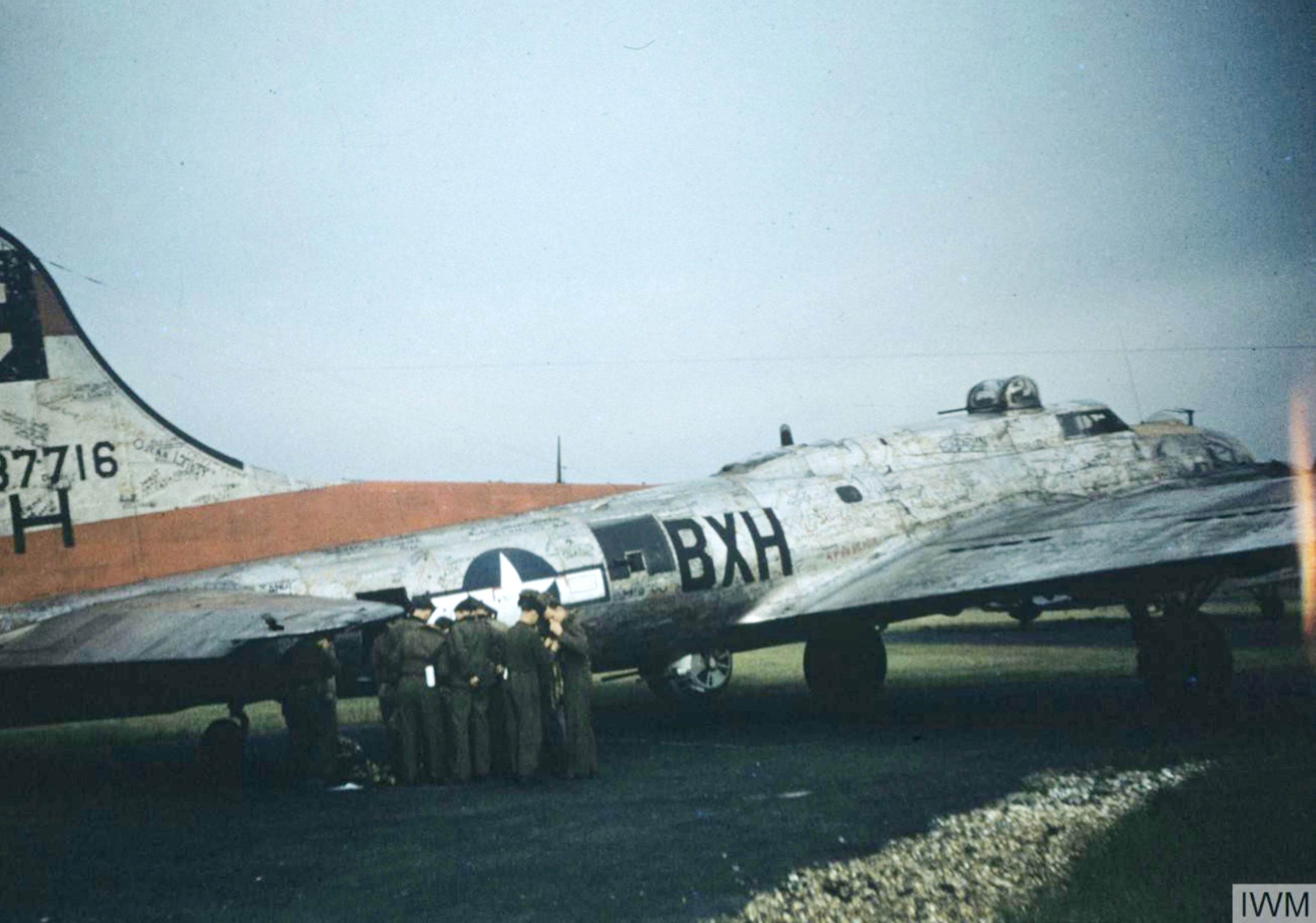 43-37716 B-17G Fortress 8AF 96BG338BS BXH 5 Grand Snetterton Heath Feb 1945 FRE5867