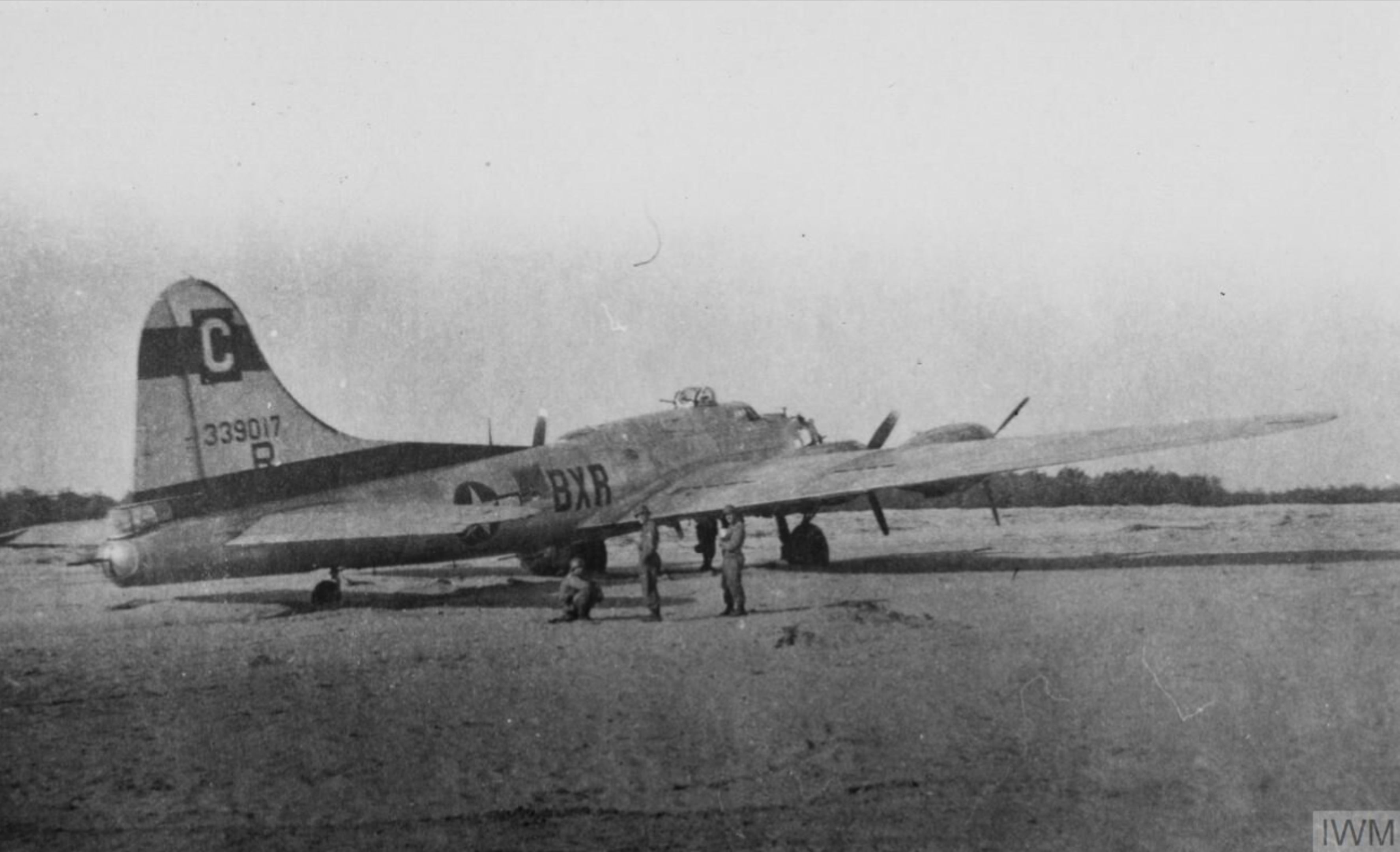 43-39017 B-17G Fortress 8AF 96BG338BS BXR force landed Woensdretch Holland 23rd Mar 1945 FRE4002