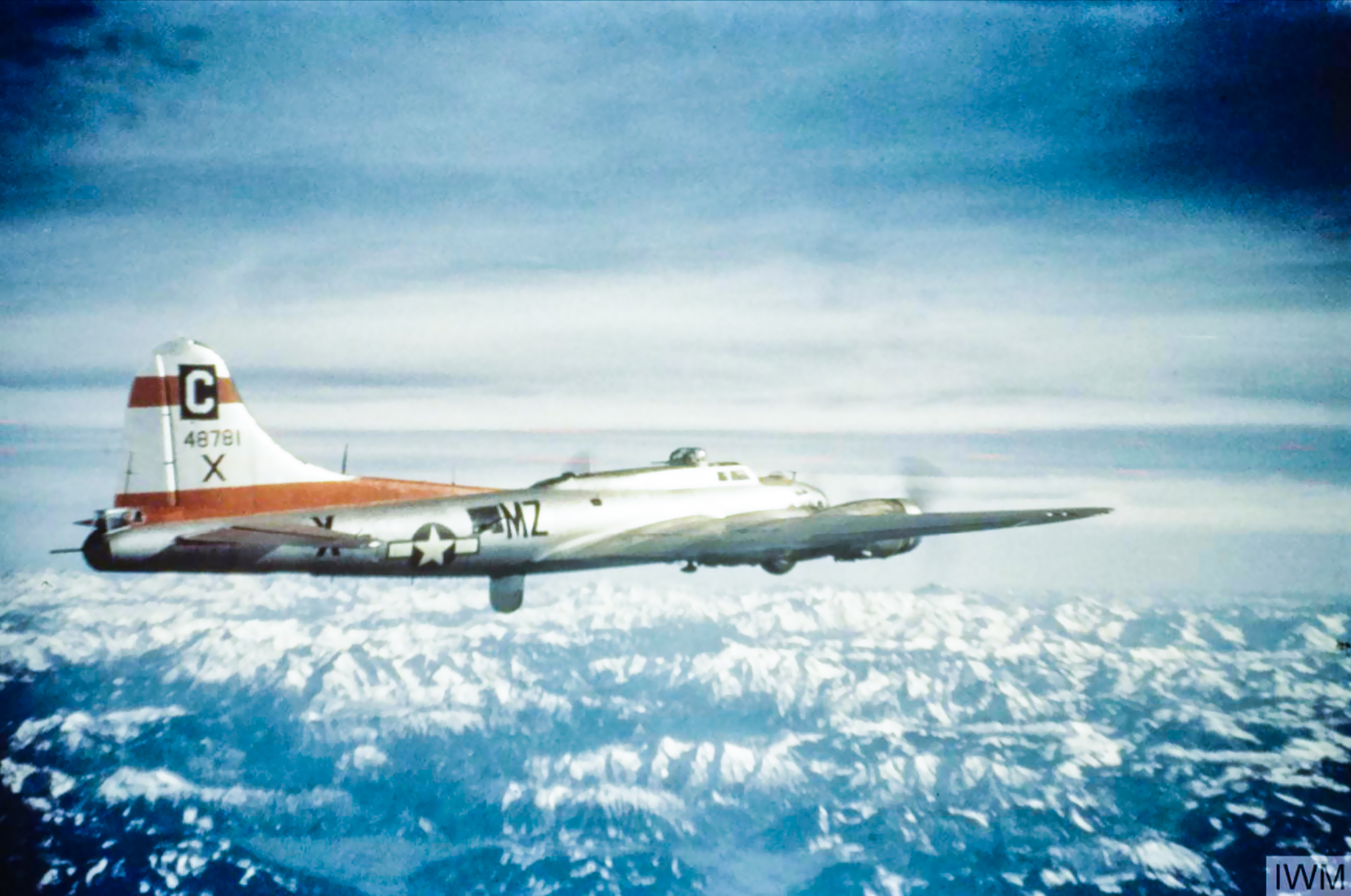 44-8781 B-17G Fortress 8AF 96BG413BS MZX in flight 9th April 1945 FRE5894