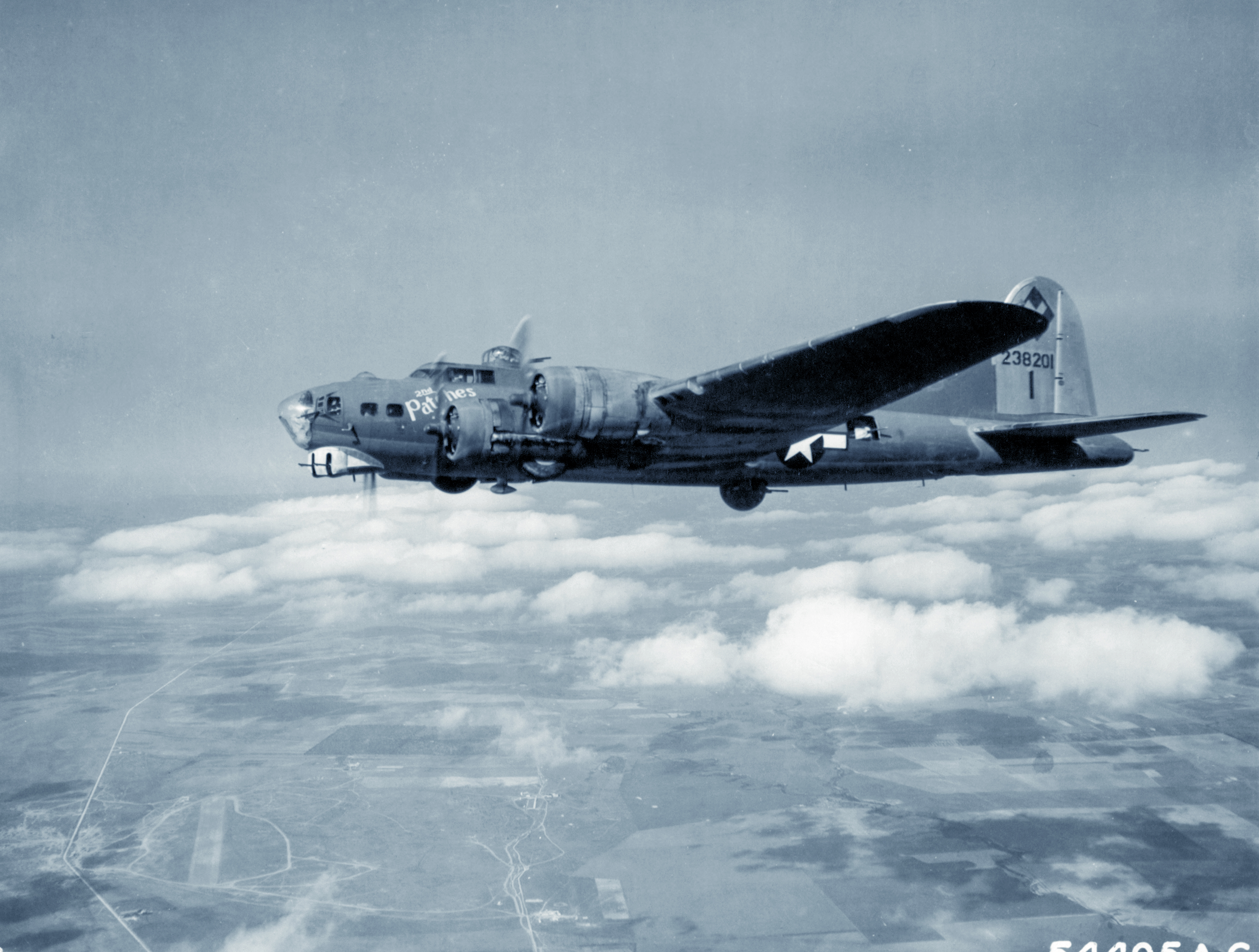42-38201 B-17G Fortress 15AF 99BG347BS 2nd Patches shuttle mission to Russia 20th Oct 1944 NA687