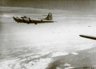 Asisbiz 42 3026 B 17G Fortress 15AF 99BG246BS Roger the Lodger 1943 transf 483BG Apr 1944 01