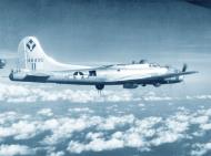 Asisbiz 44 6430 B 17G Fortress 15AF 99BG347BS over Tordinone Bridge Italy 18th Oct 1944 342 FH 001842