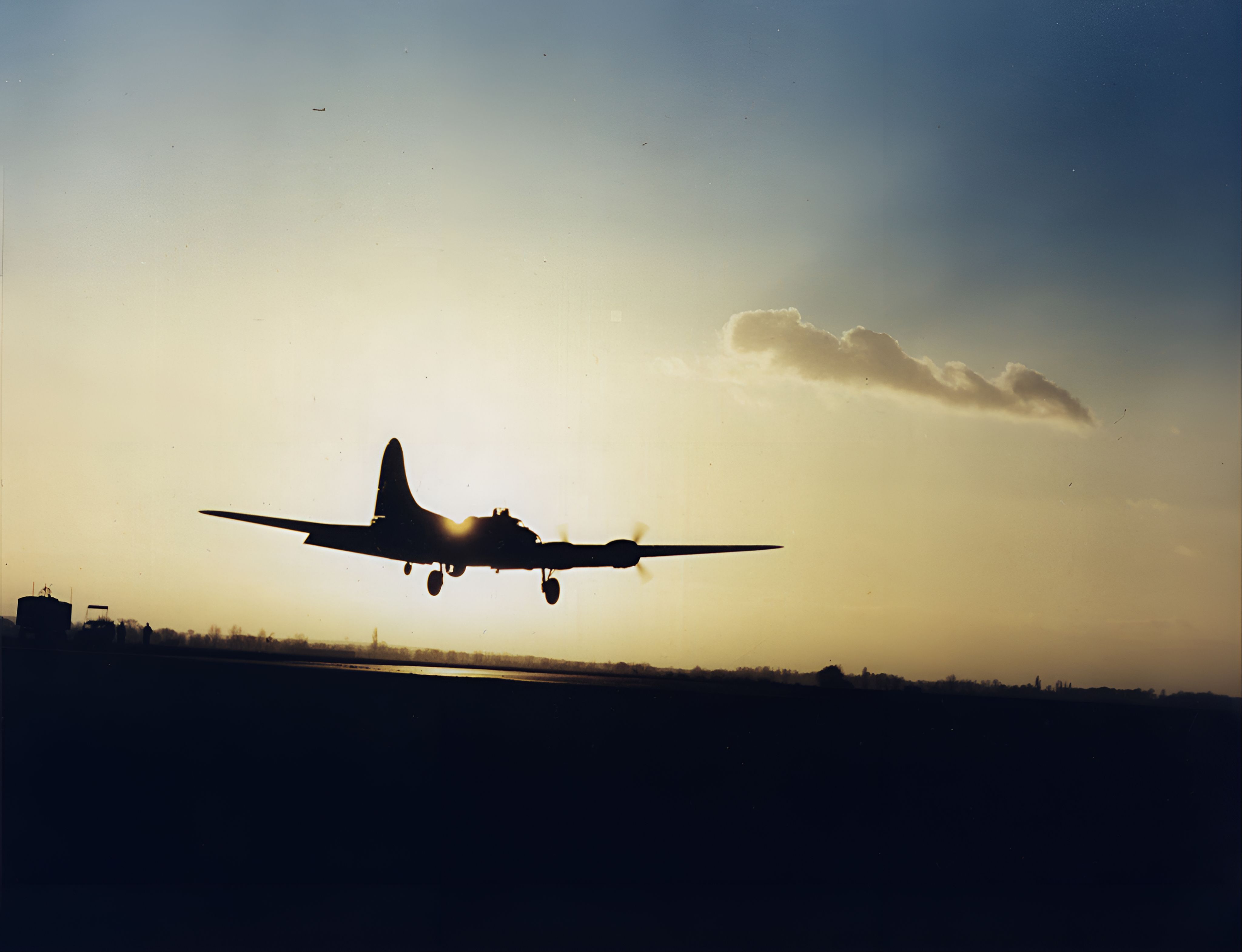 8th Air Force Boeing B-17 Fortress comes into land just on last light 01