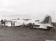 Asisbiz 43 38522 Boeing B 17G Fortress Lt LG Claggett involved in a taxi accident at Meeks Field Iceland 14th Sep 1944 NA750