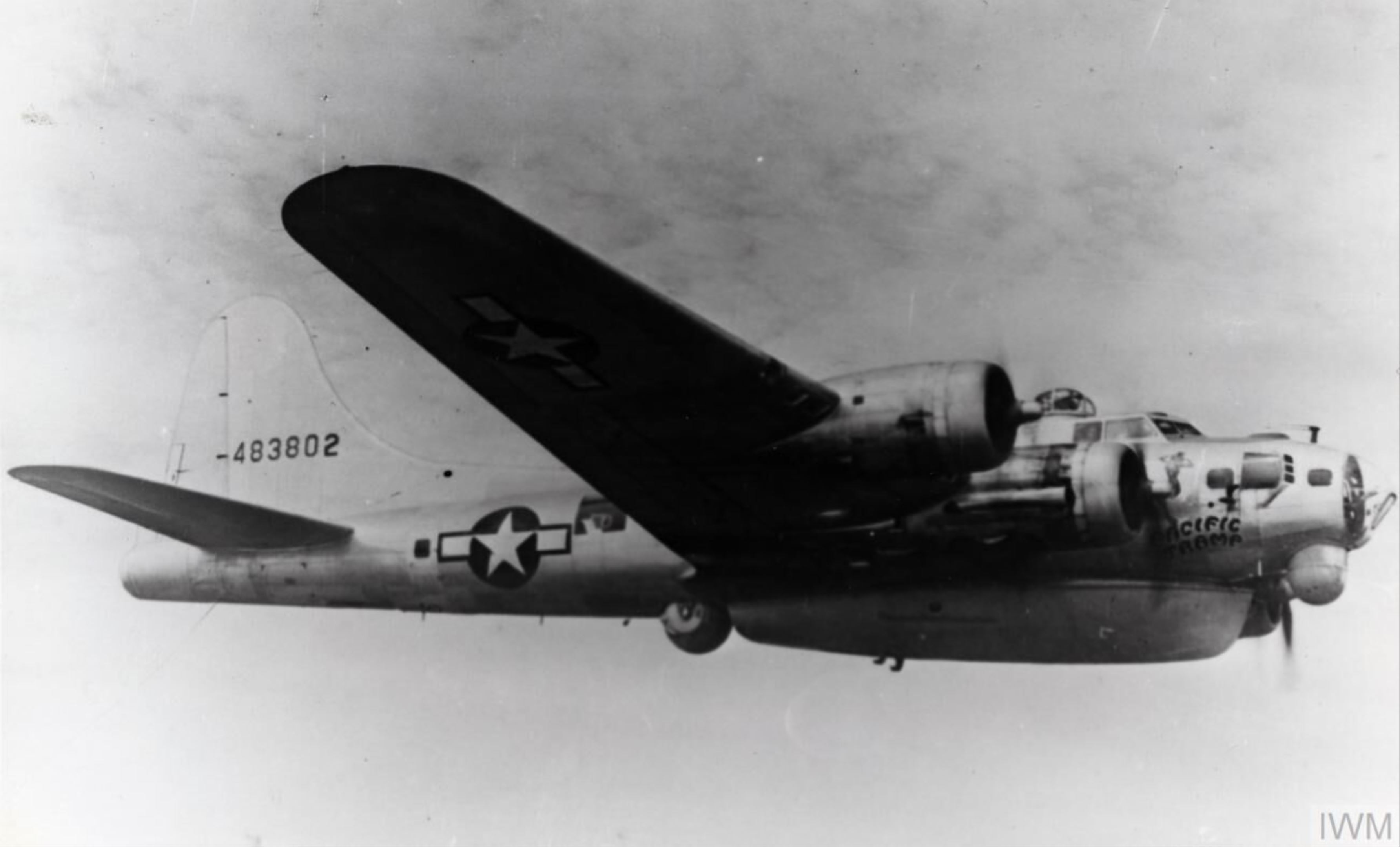 44-83802 SB-17 Fortress 6ERS Pacific Tramp with chin mounted Air Sea Rescue radar and Higgins lifeboat Ie Shima 01