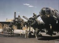 Asisbiz Boeing B 17F Fortress named Hannah during engine checks at an airfield in the USA FRE7604