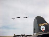 Asisbiz WWII color photo of USAAF 42-29674 Boeing B-17F Fortess Cincinnati Queen at Sioux City 1943 01