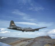 Asisbiz WWII color photo of USAAF 42-5479 Boeing B-17F Fortress during a training flight over America 01