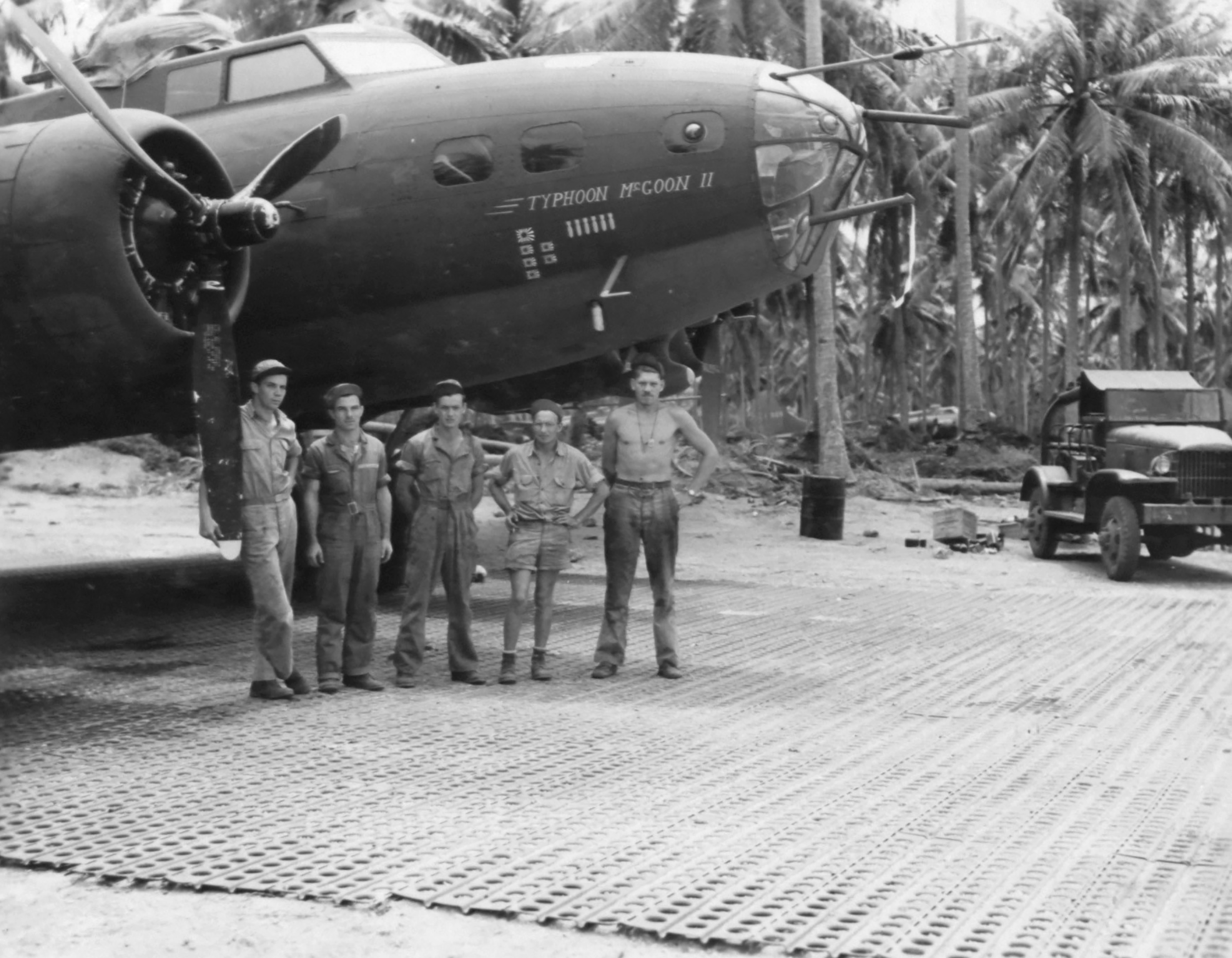 41-9211 B-17E Fortress 7AF 11BG98BS Typhoon McGoon II nose art right side at Guadalcanal 1943 NA672