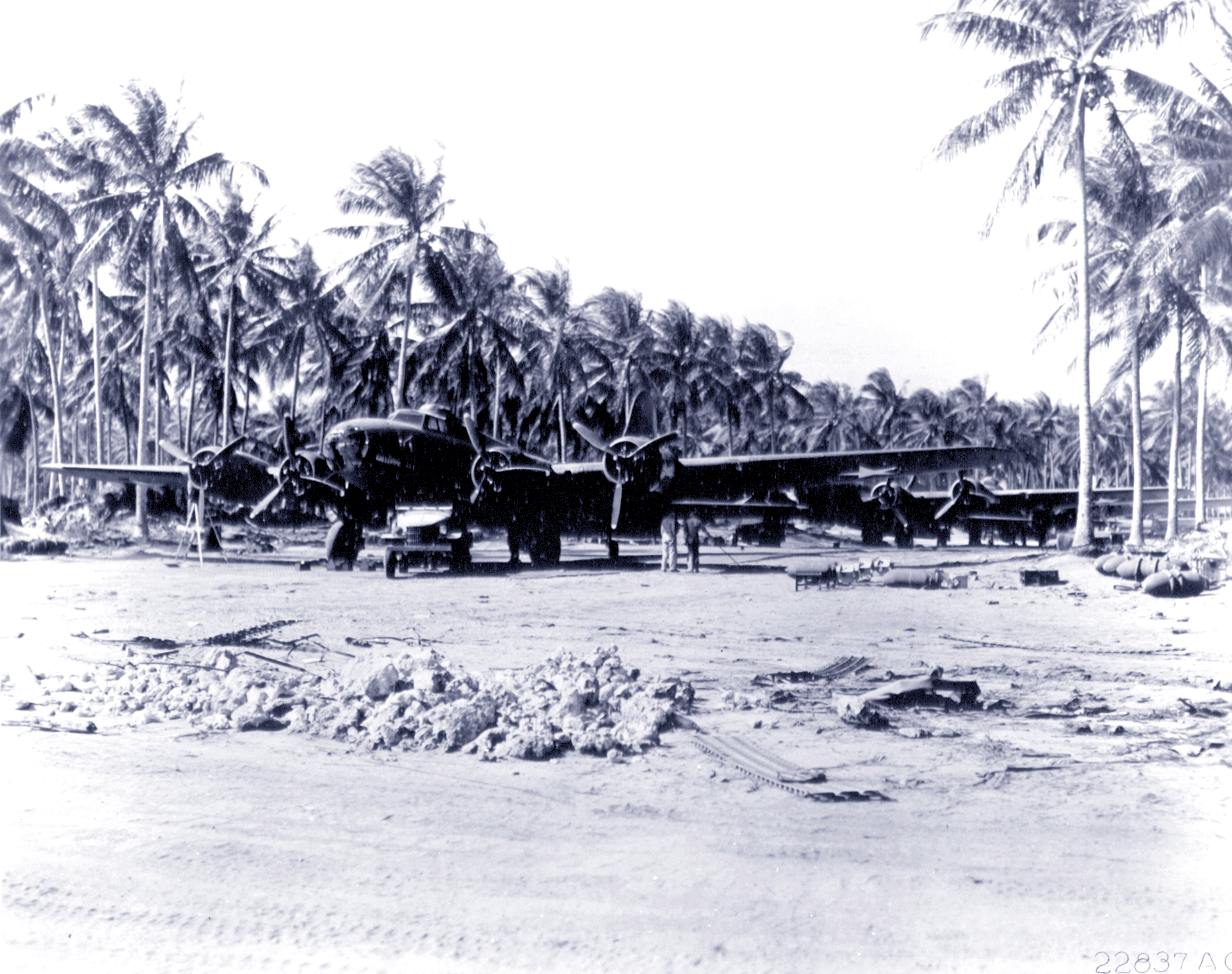 Boeing B-17F Fortress based in the Solomons 1942 NA173