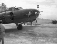 Asisbiz 41 9093 B-17E Fortress 7AF 11BG431BS Spook nose art right side at Espírito Santo 1942 NA678