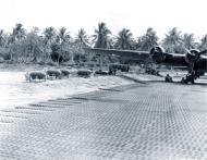 Asisbiz Boeing B-17F Fortress based in the Solomons 1942 NA177
