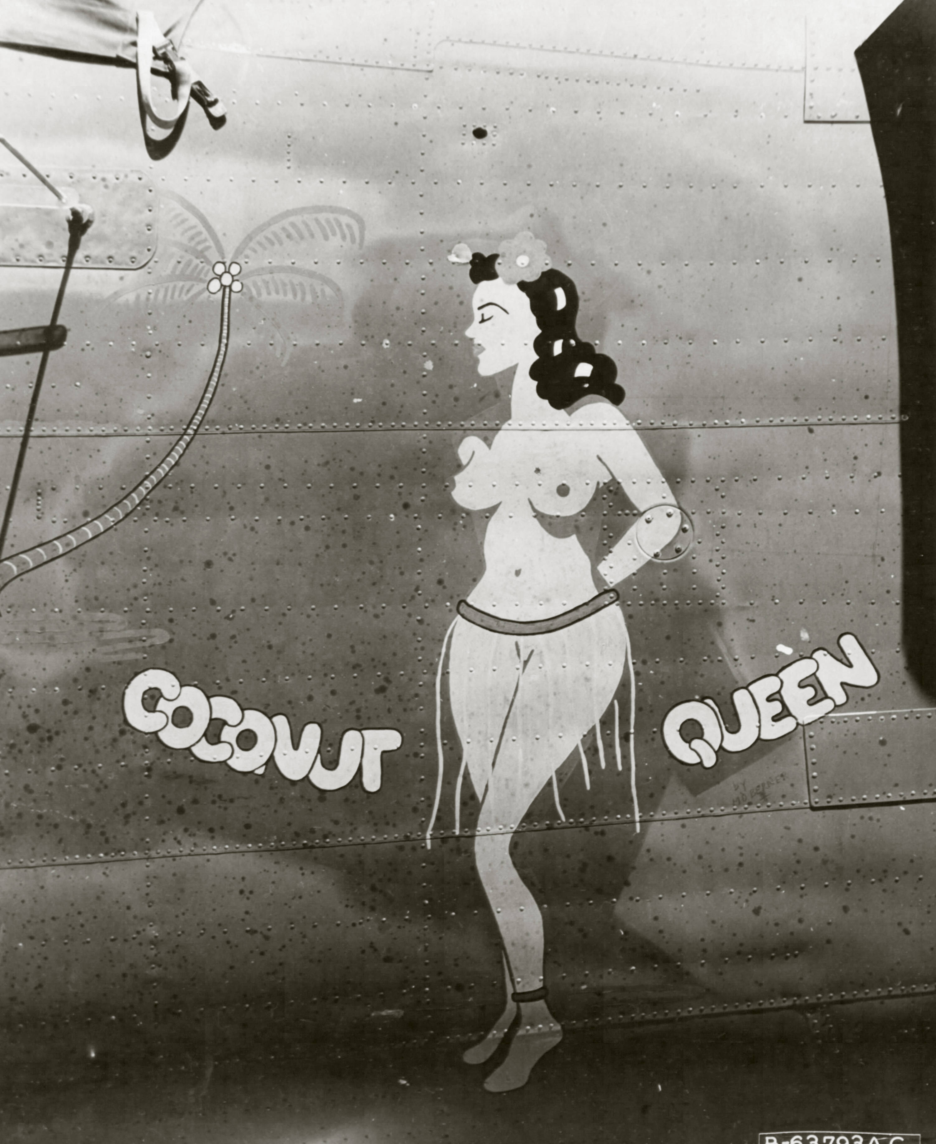 42-72992 B-24J Liberator 7AF 11BG98BS 992 Coconut Queen nose art left side 01
