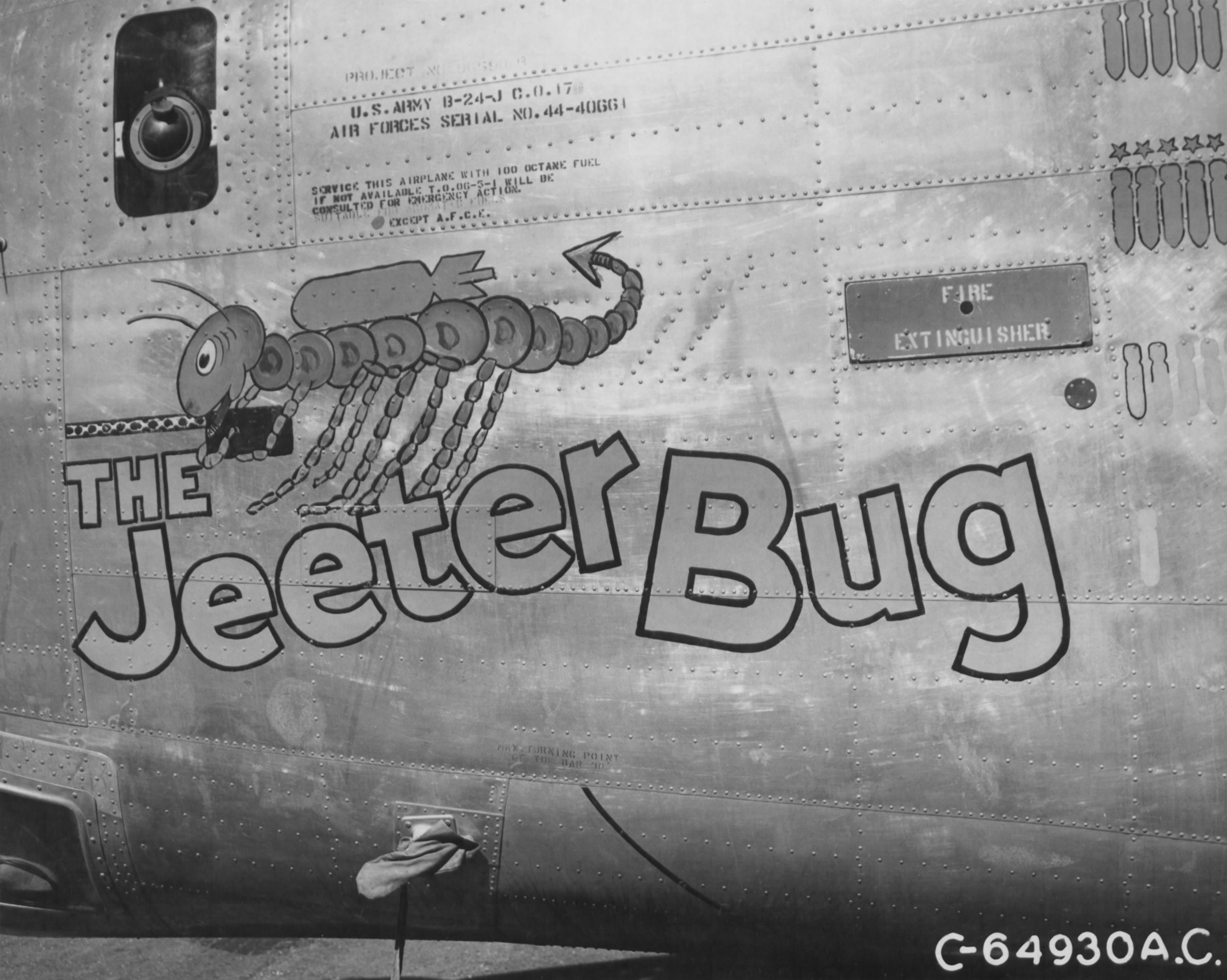 44-40661 B-24J Liberator 7AF 11BG819BS The Jeeter Bug at Guam Marinanas Isls 4th May 1945 01