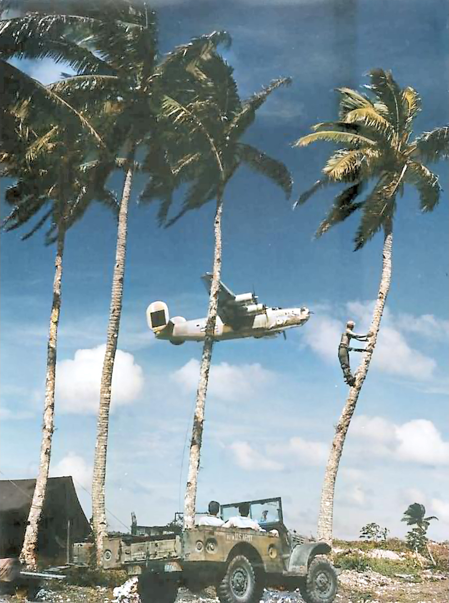 44-40670 B-24J Liberator 7AF 11BG42BS Dragon Lady takes off for raid on Truk 1945 01