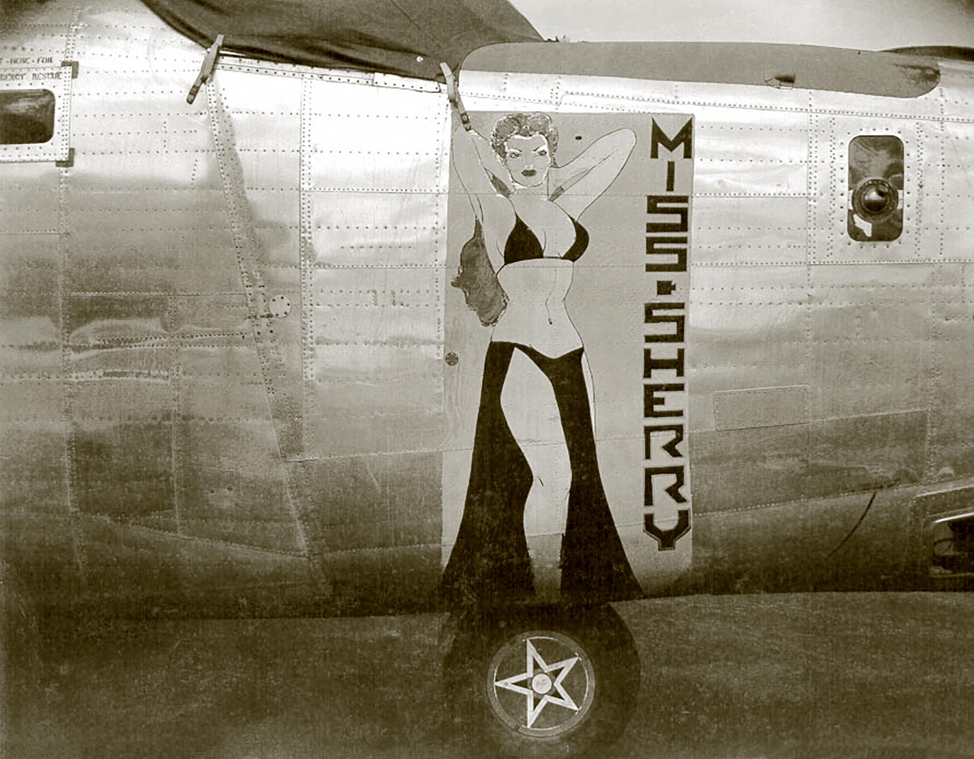 44-40710 B-24J Liberator 7AF 11BG42BS Miss Sherry nose art right side Central Pacific 1943 45 01