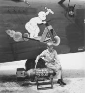 Asisbiz 42-72992 B-24J Liberator 7AF 11BG98BS Little Butch aka Coconut Queen Gen Willie H Hale at Funafuti Ellice Isls 27th Dec 1943 01