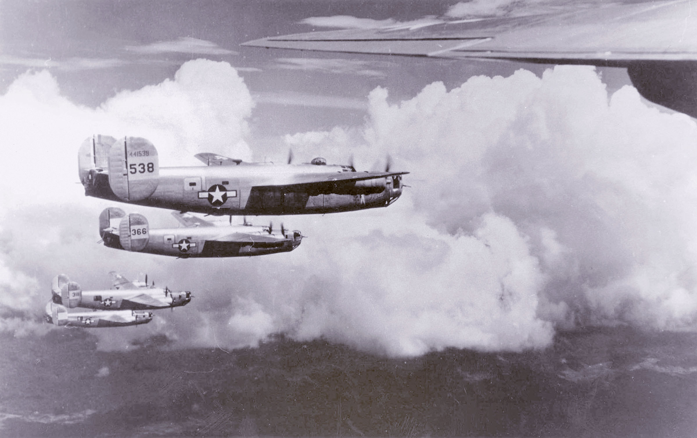 44-40366 B-24J Liberator 5AF 22BG33BS Gypsy Slightly Dangerous