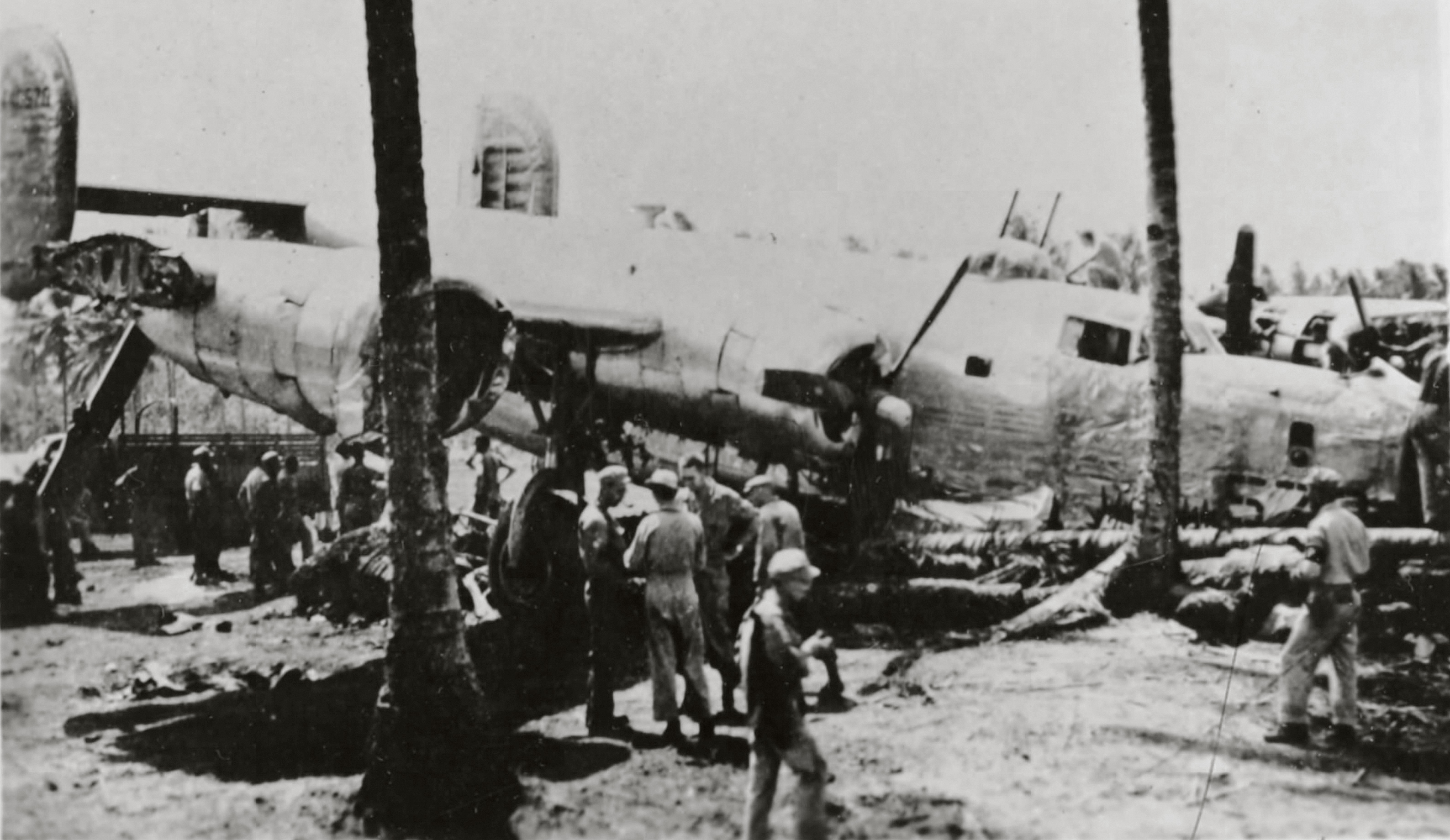 44-40570 B-24J Liberator 13AF 307BG371BS 570 crashed landed Moratoi 10th Apr 1944 01