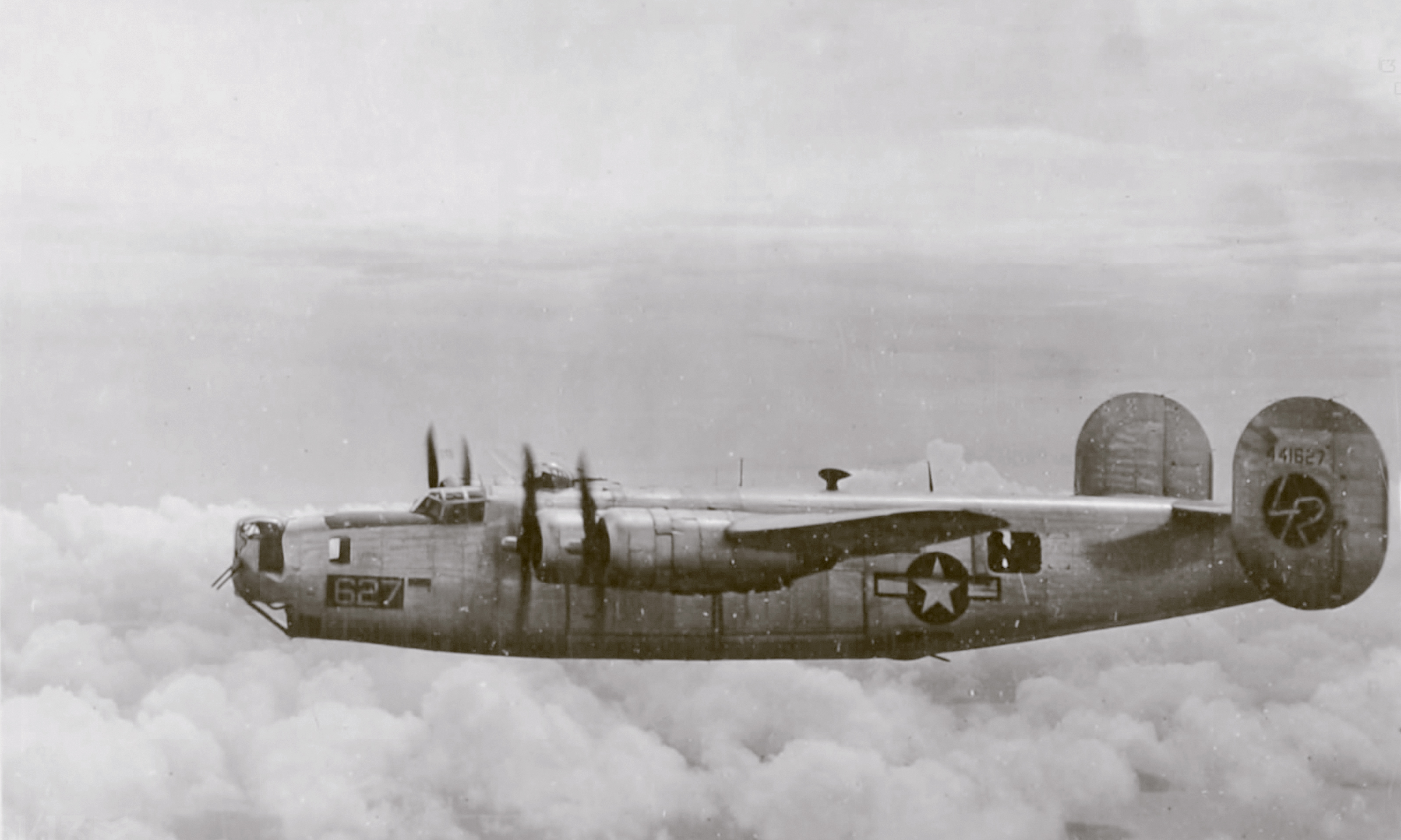 44-41627 B-24L Liberator 7AF 307BG372BS in flight Central Pacific 01