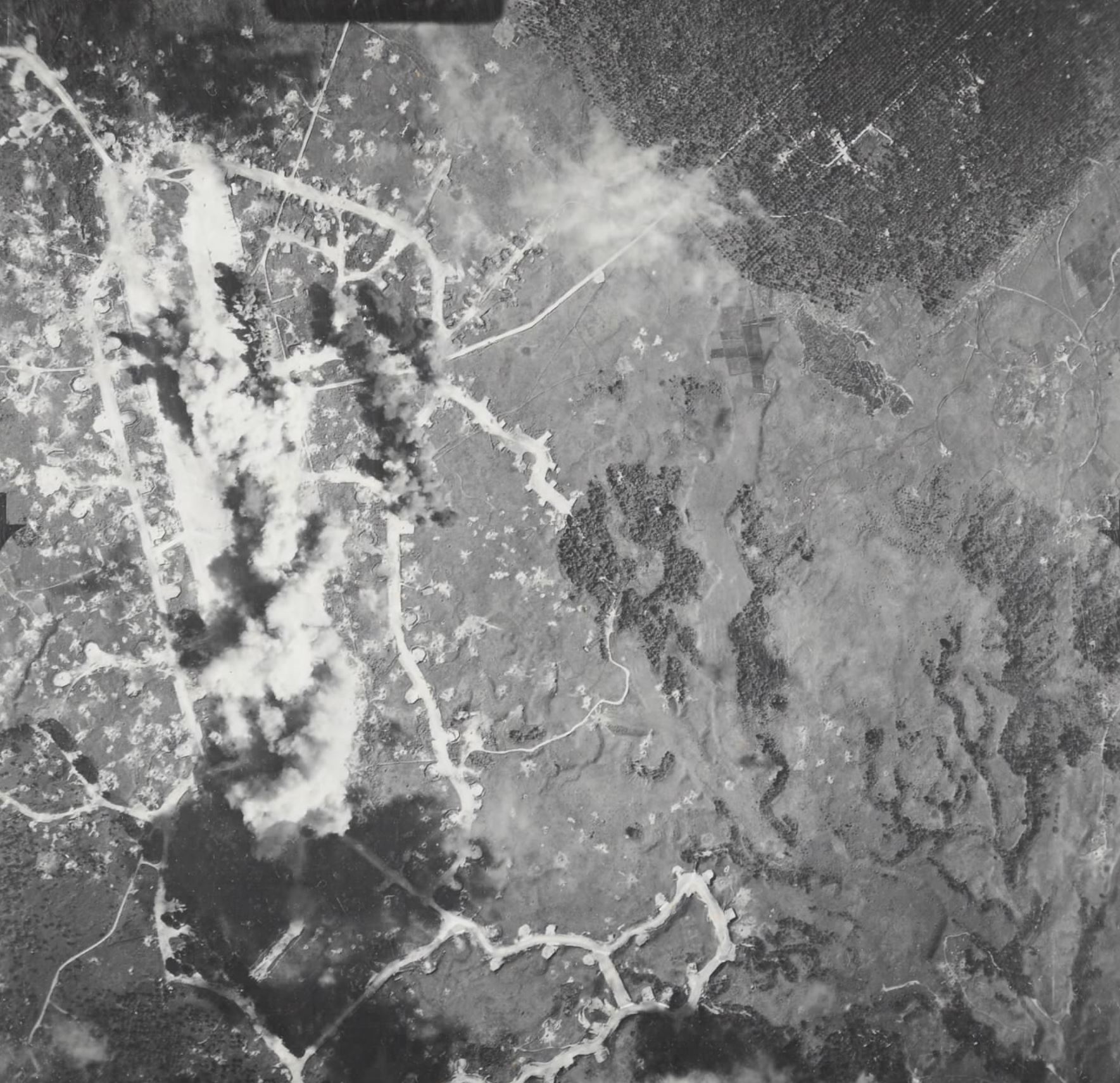 Target 13AF 307BG B-24 Liberators bomb Vunakanau airfield Rabaul New Britain 01