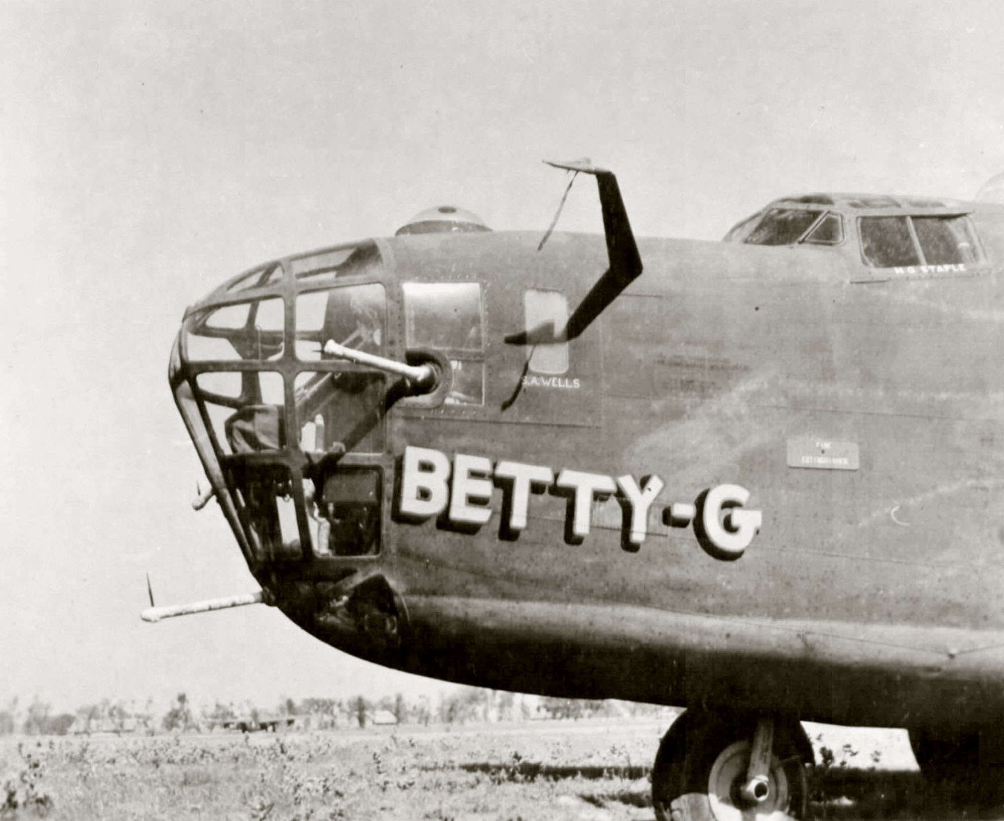 41-24279 B-24D Liberator 14AF 308BG375BS Betty G nose art left side China 01