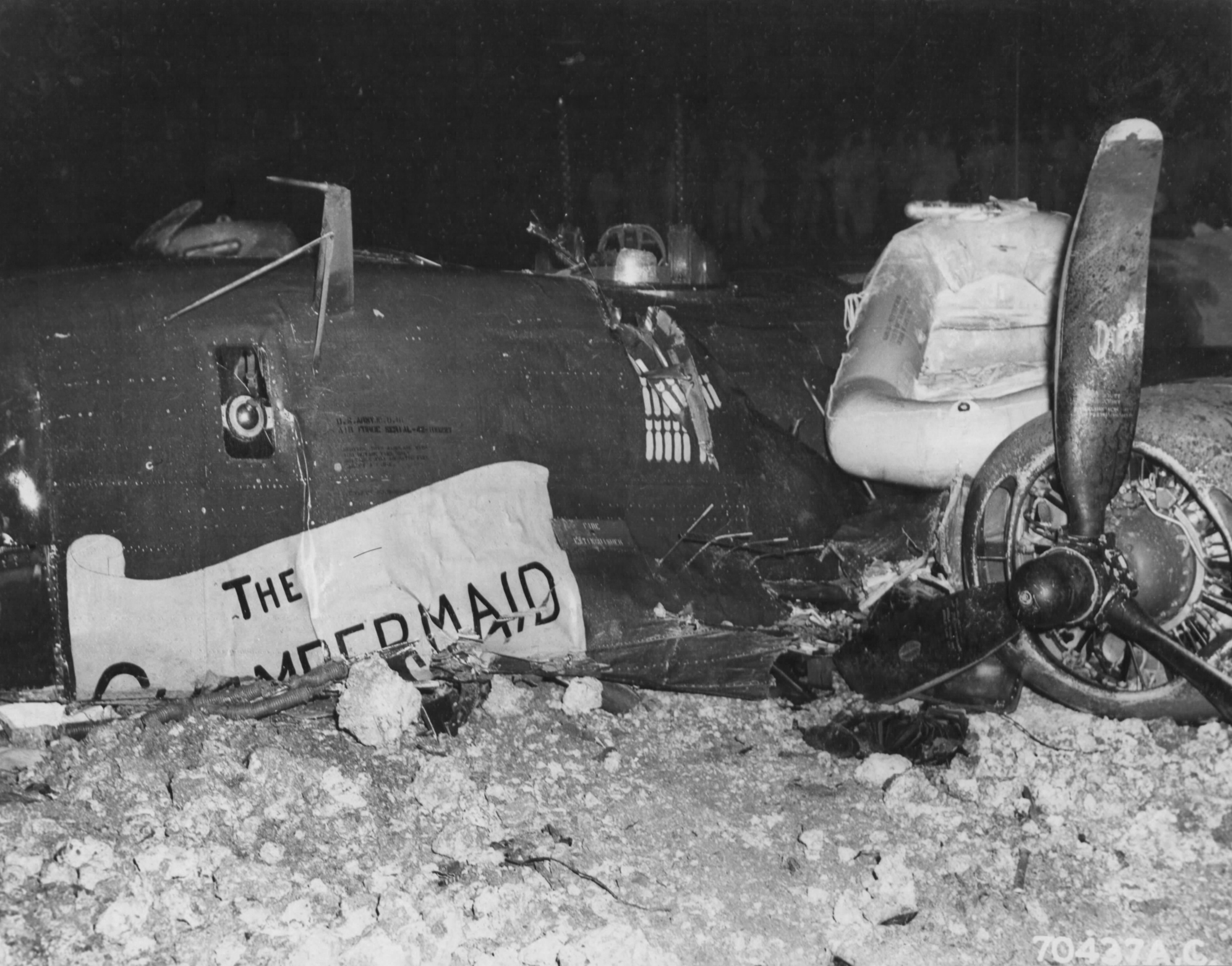 42-100227 B-24J Liberator 7AF 30BG38BS The Chambermaid crash landed Saipan 11th Sep 1944 01